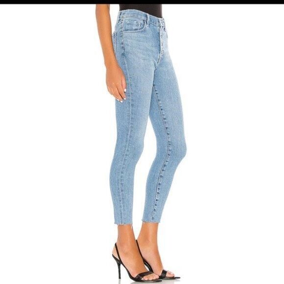 ✨J Brand Lillie High Rise Crop Skinny in Cloudy✨ - Picture 3 of 9